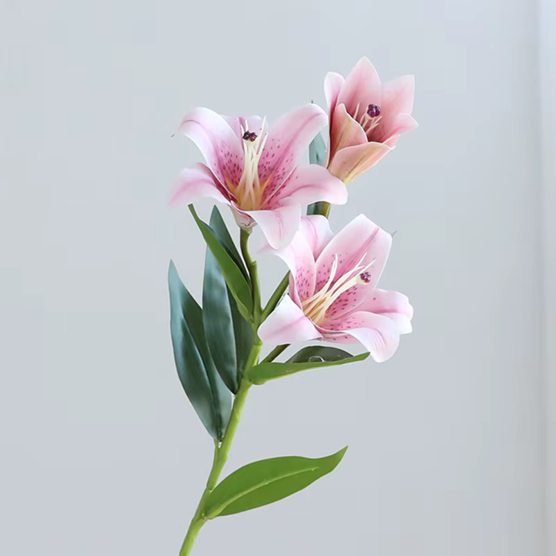 Simulation de fleur de lys Simple à 3 têtes