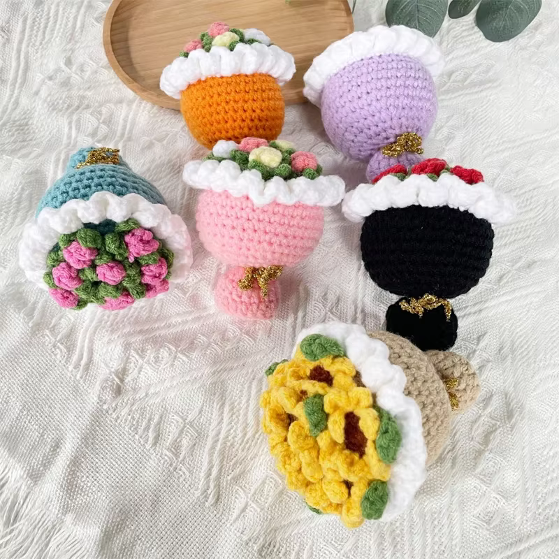 Mini bouquet de fleurs en tricot tissé à la main
