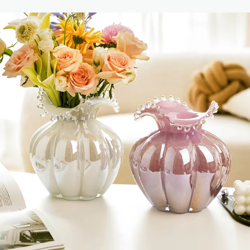 Vase en verre en forme de bourgeon de fleur de citrouille