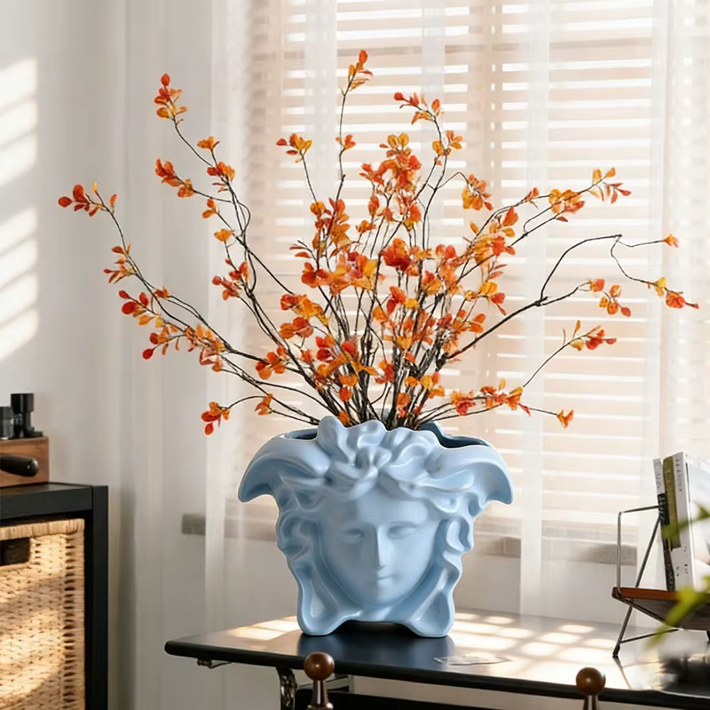 Pot de fleurs de style grec pour la maison