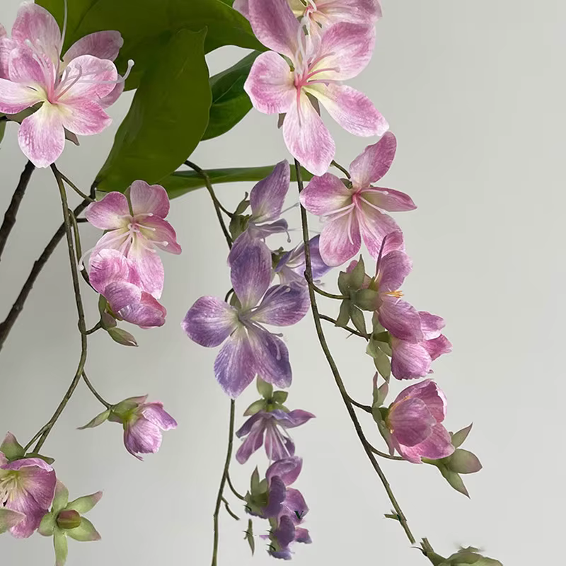 Fleurs artificielles suspendues de jasmin