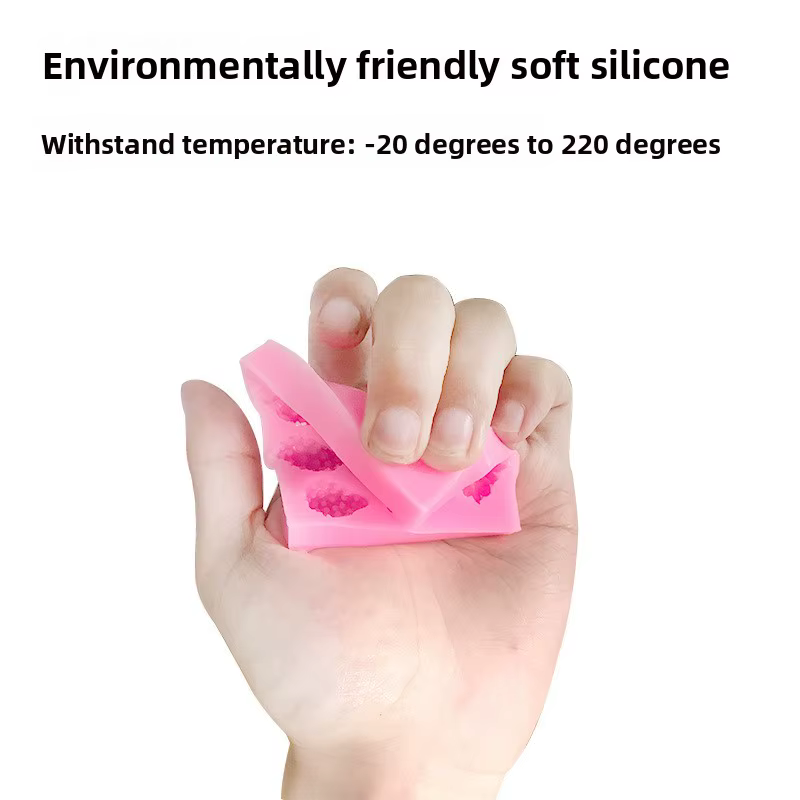 Moule en silicone en forme de feuille de fraise