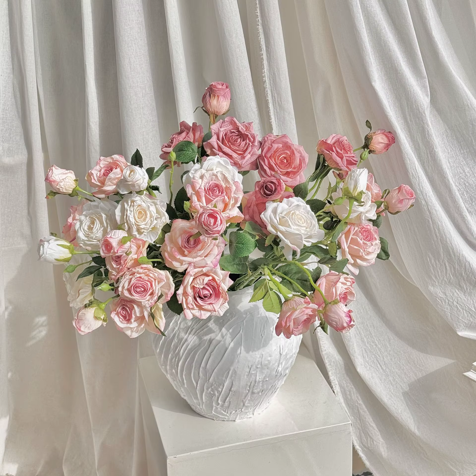 Bouquet de roses Vintage à bord brûlé