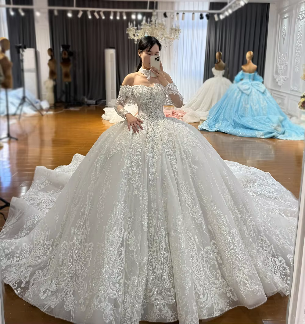 Robe de mariée de luxe personnalisée Amanda Novias, nouveau design officiel, robe de mariée élégante sans bretelles avec manches amovibles