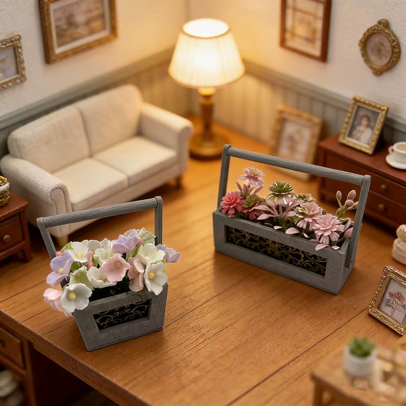 Panier de fleurs miniature