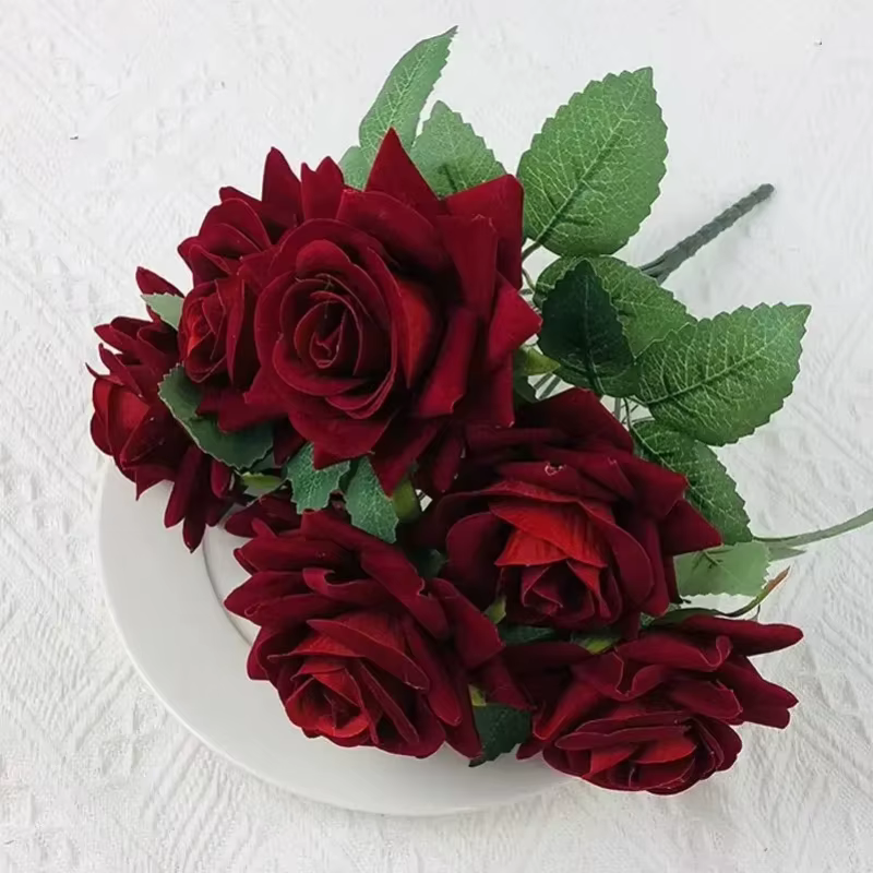 Bouquet de roses artificielles en velours