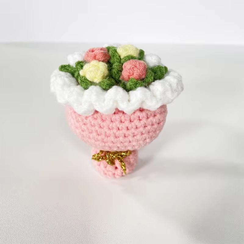 Mini bouquet de fleurs en tricot tissé à la main