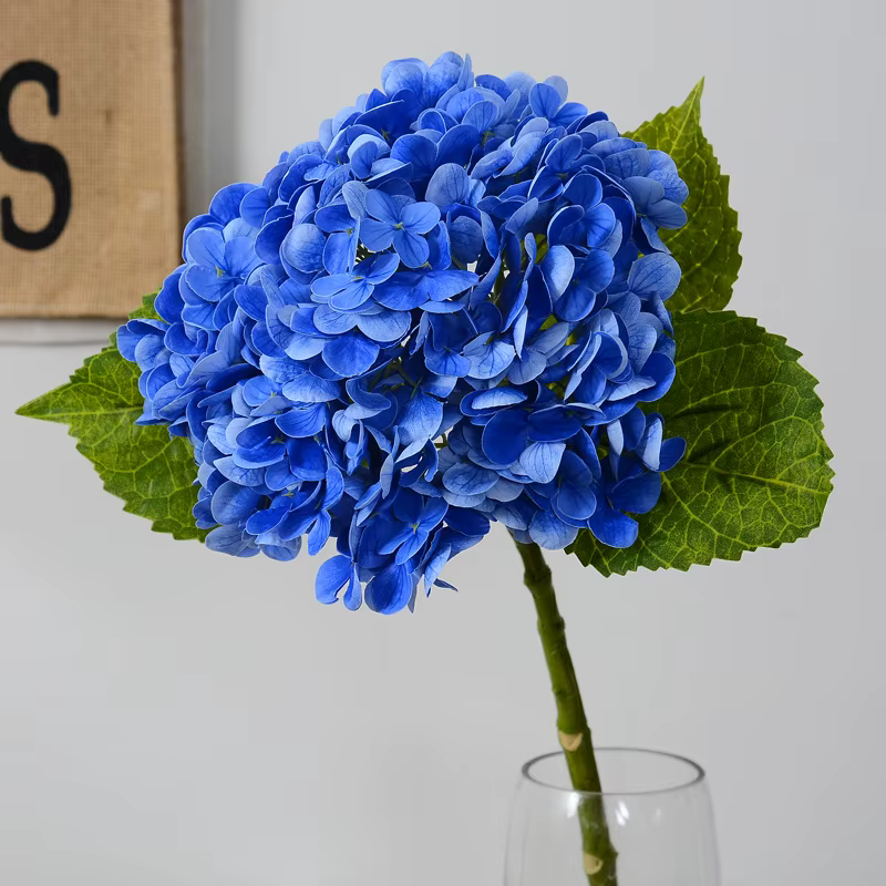 Belle grande fleur d'hortensia artificielle bleue