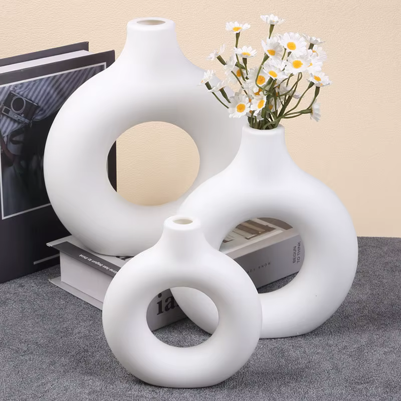 Vase en plastique imitation céramique