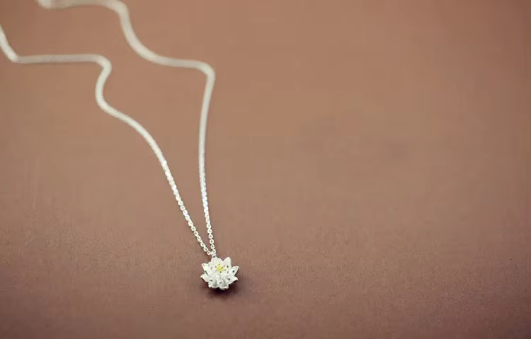 Colliers et pendentifs lotus en argent Sterling 925 pour femmes, bijoux en argent Sterling de haute qualité