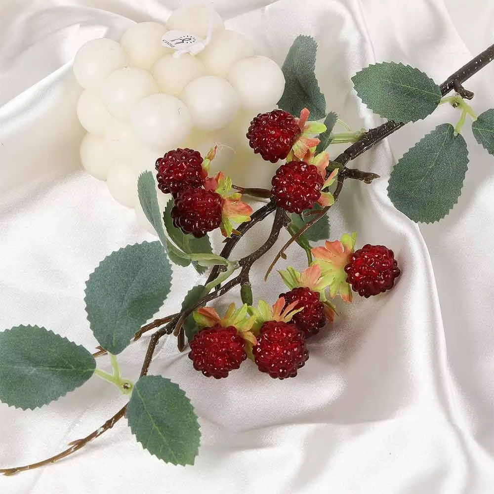 Plante artificielle de framboise rouge élégante