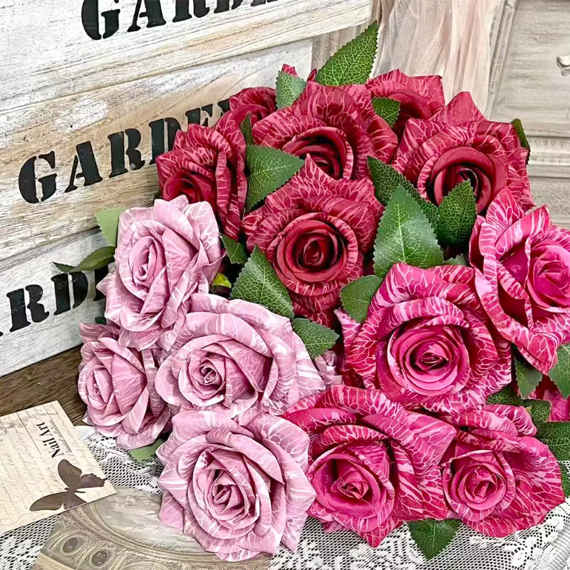Roses de déesse artificielles en soie