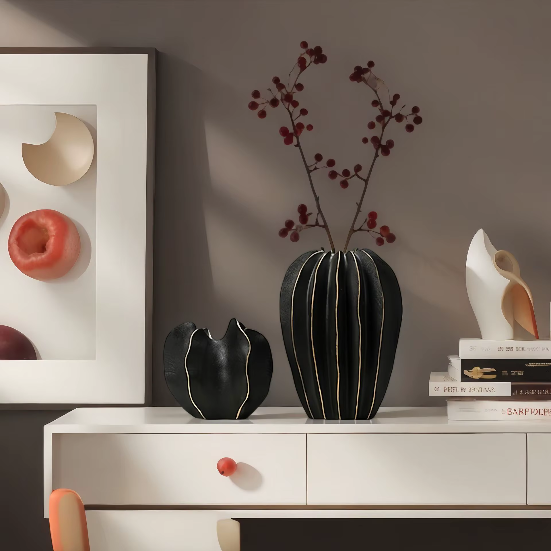Vase en céramique en forme d'étoile et de fruits