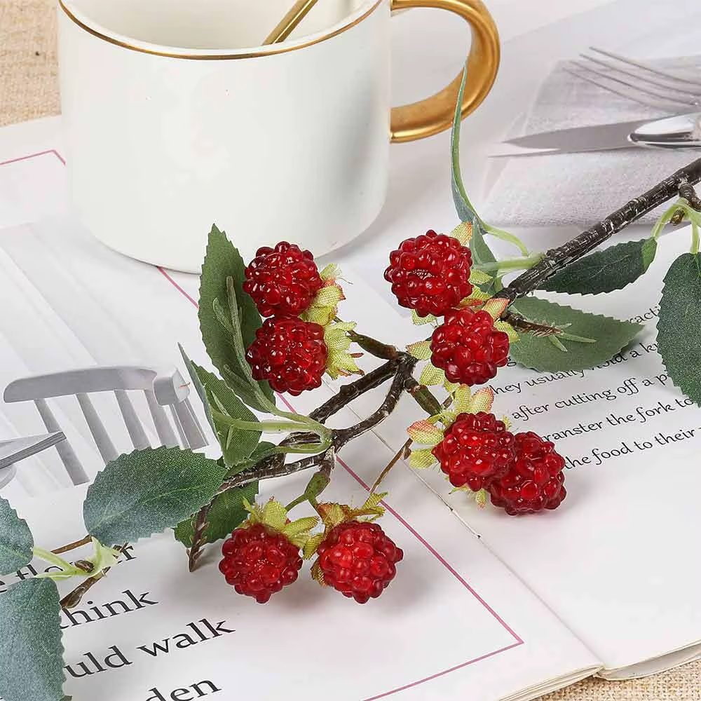 Plante artificielle de framboise rouge élégante