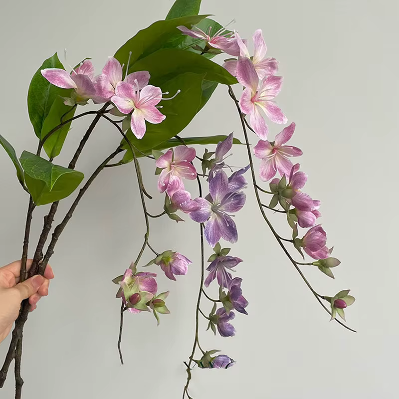 Fleurs artificielles suspendues de jasmin