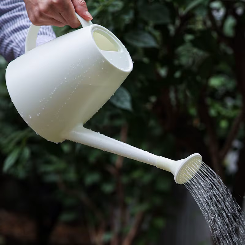 Arrosoir en plastique, fournitures de jardinage