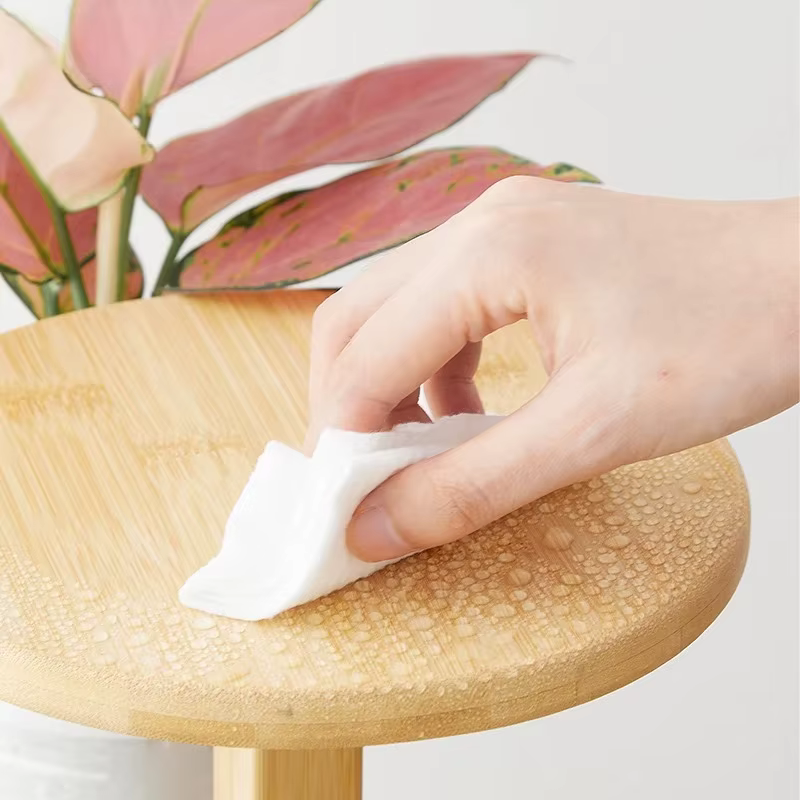 Support roulant pour plantes en bambou