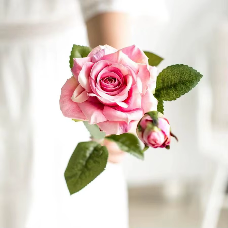 Fleurs artificielles grandes roses