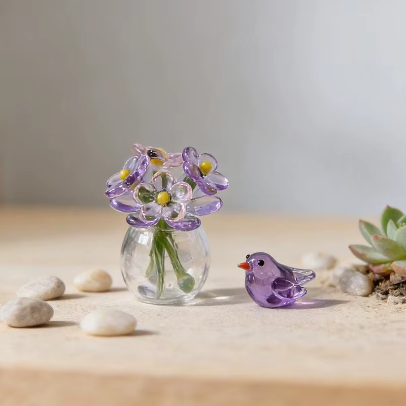Décoration florale en verre