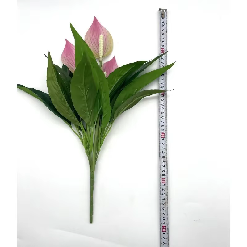 Plantes vertes artificielles en pot d'anthurium