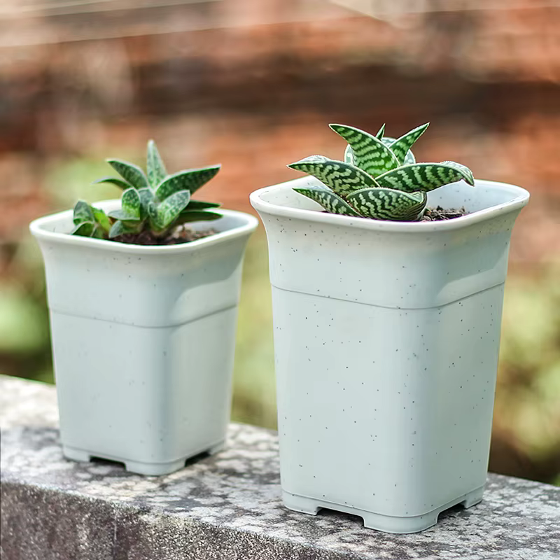 Pot de fleurs pour plantes carrées approfondies