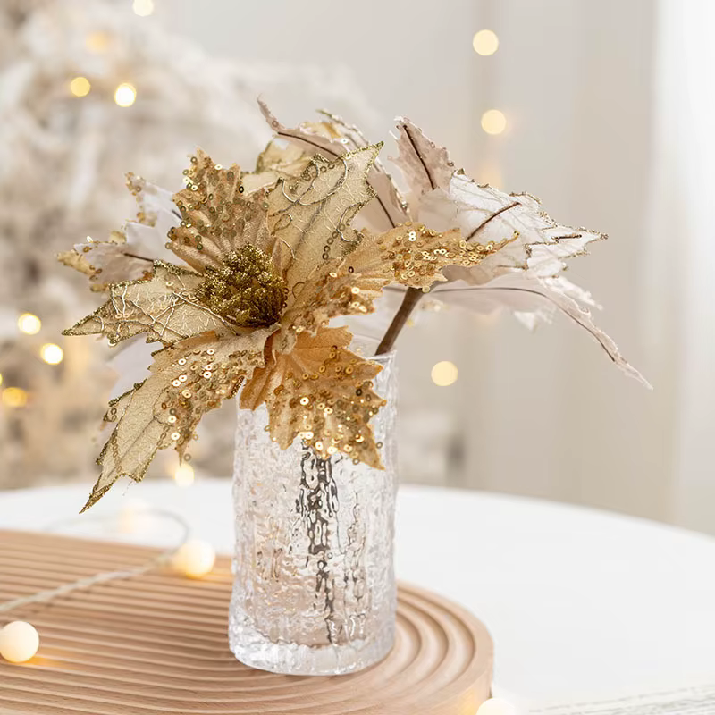 Fleur de Noël de simulation d'or