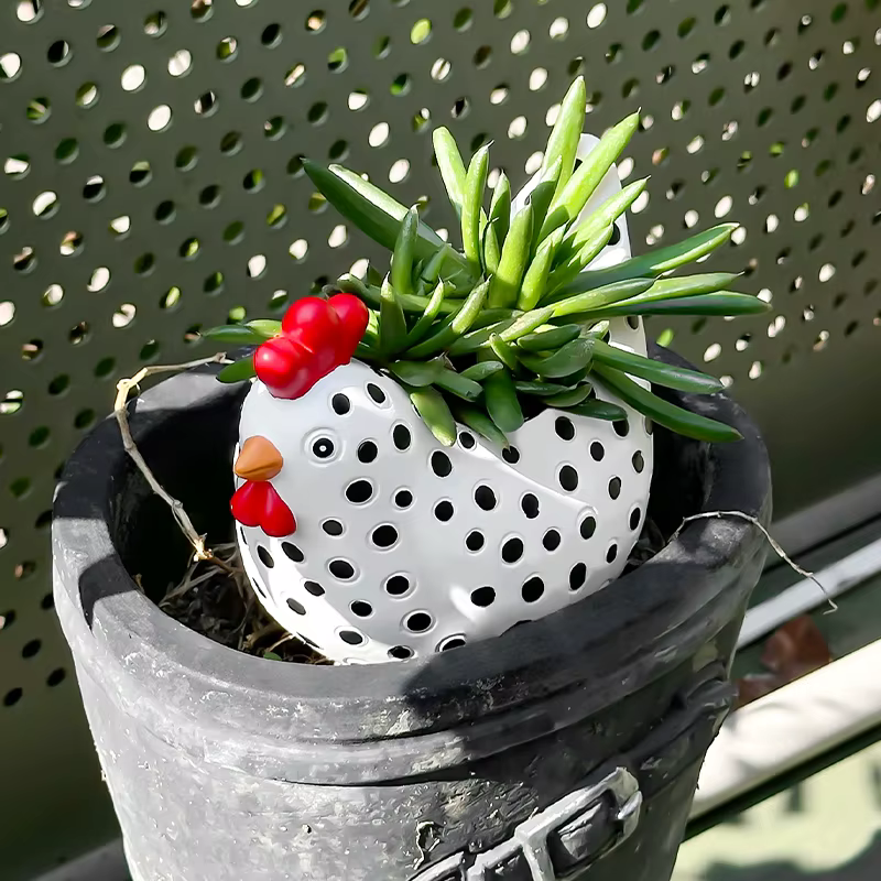 Pot de fleurs amusant en forme de poulet tacheté