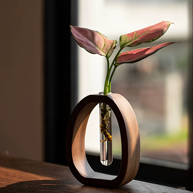 Vase en bois massif pour fleurs