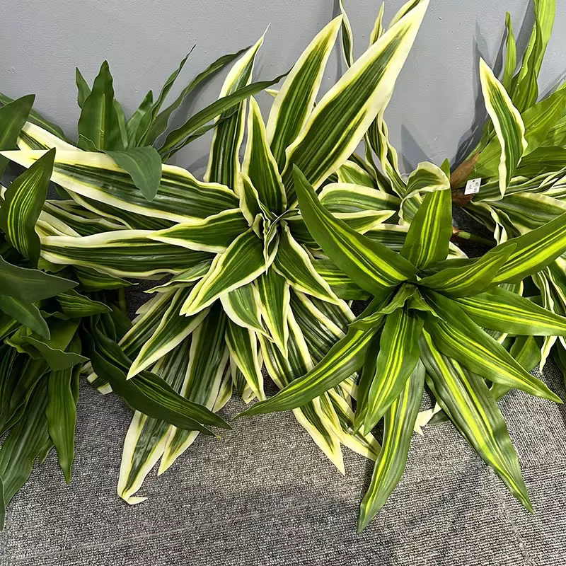 Plantes vertes artificielles en plastique de fer de beauté brésilienne