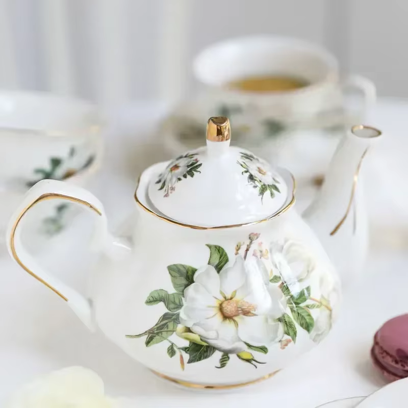 Noble Bone China 500ML théière camélia rose Pot café ensemble maison qualité haute porcelaine bouilloire fête pichet