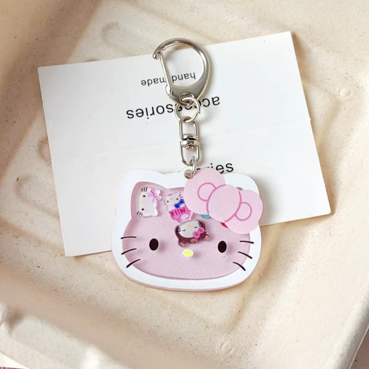 Porte-clés en acrylique Hello Kitty Shaker, nouveau, mignon, motif dessin animé, breloque à paillettes liquides, accessoire pour sac, porte-monnaie, clés de voiture, pendentif artisanal DIY pour fille