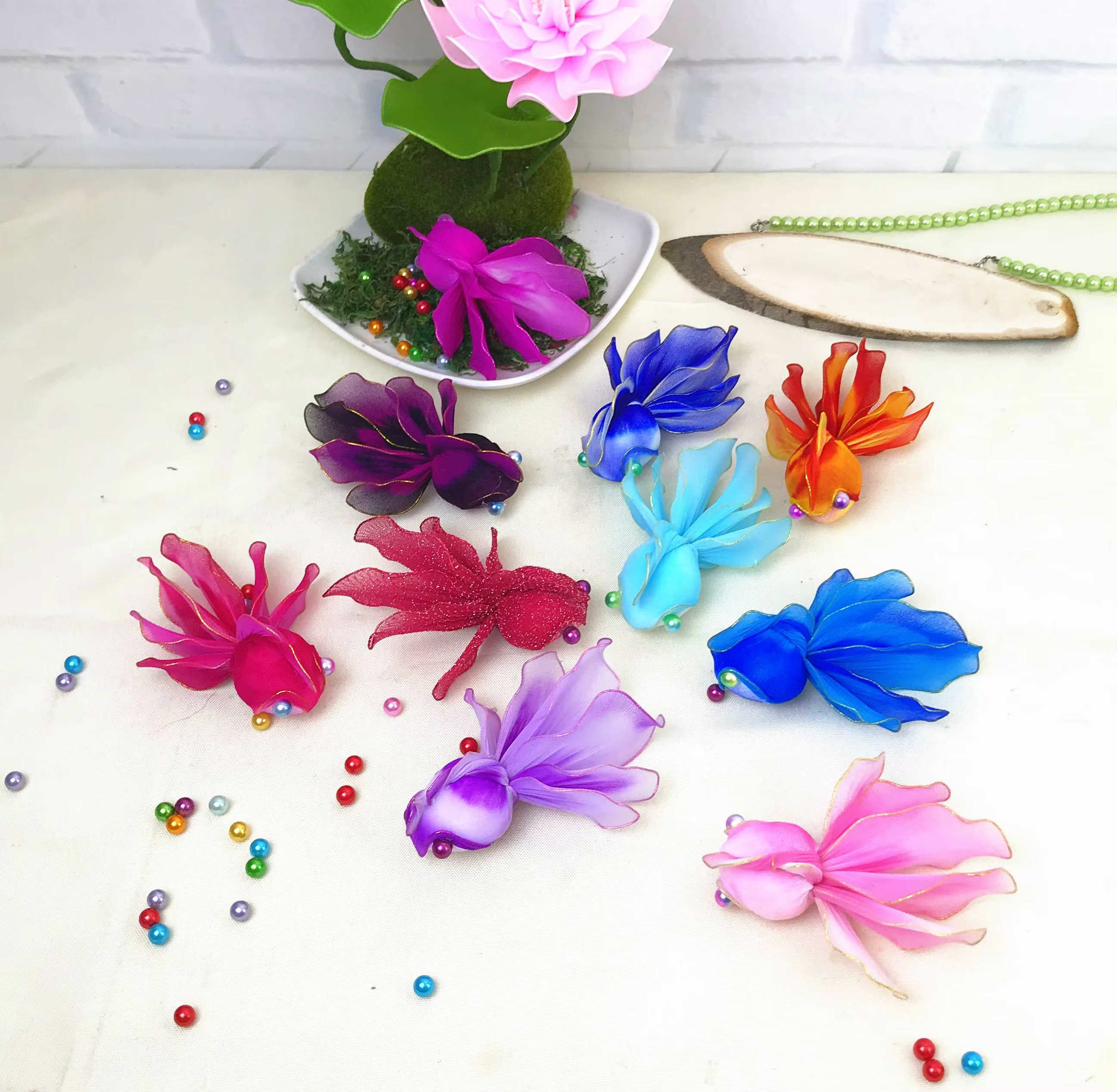 Nouveau! Fleurs en maille de couleur unie