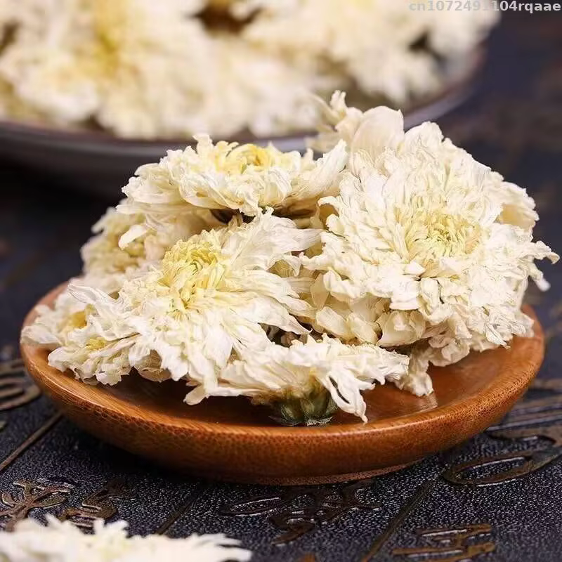 Les fleurs de chrysanthème séchées en vrac de qualité sont utilisées pour la fabrication de bougies