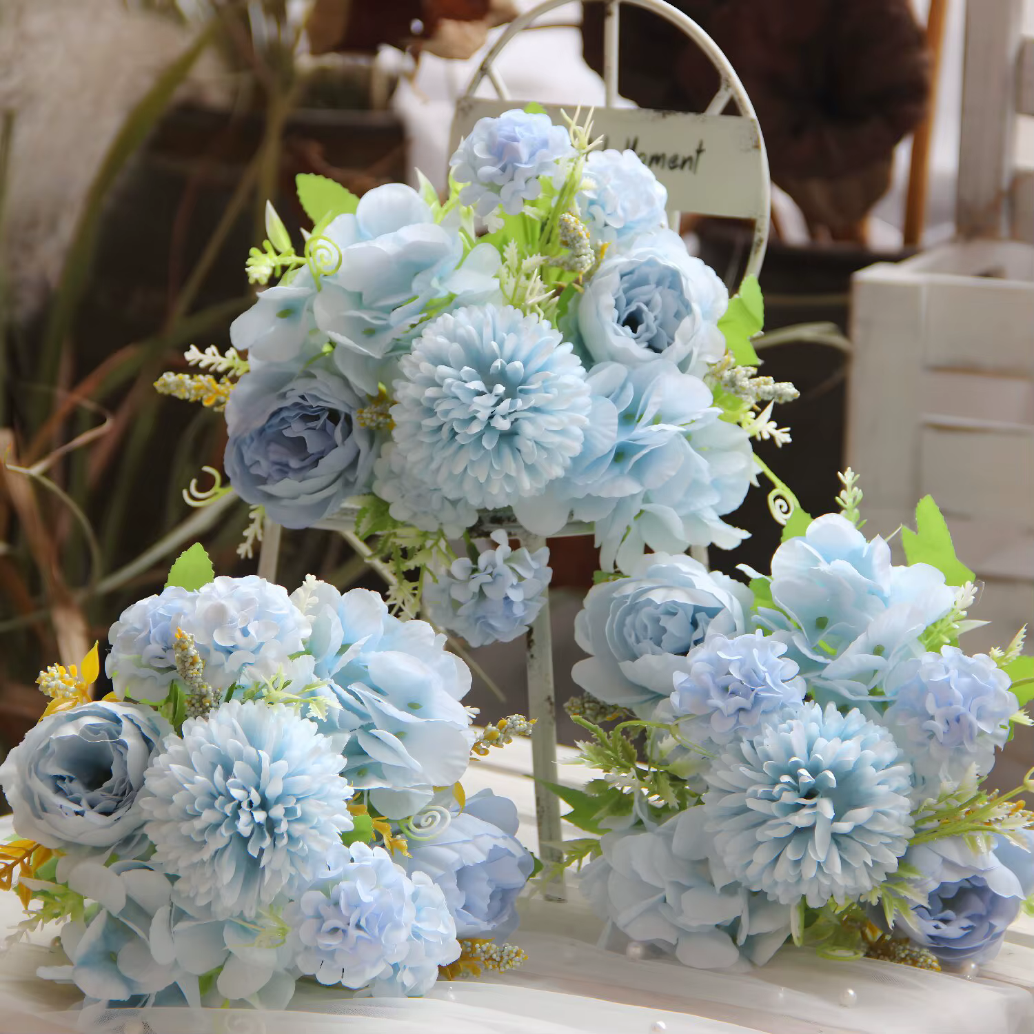Pivoine bleu ciel fausses fleurs hortensia