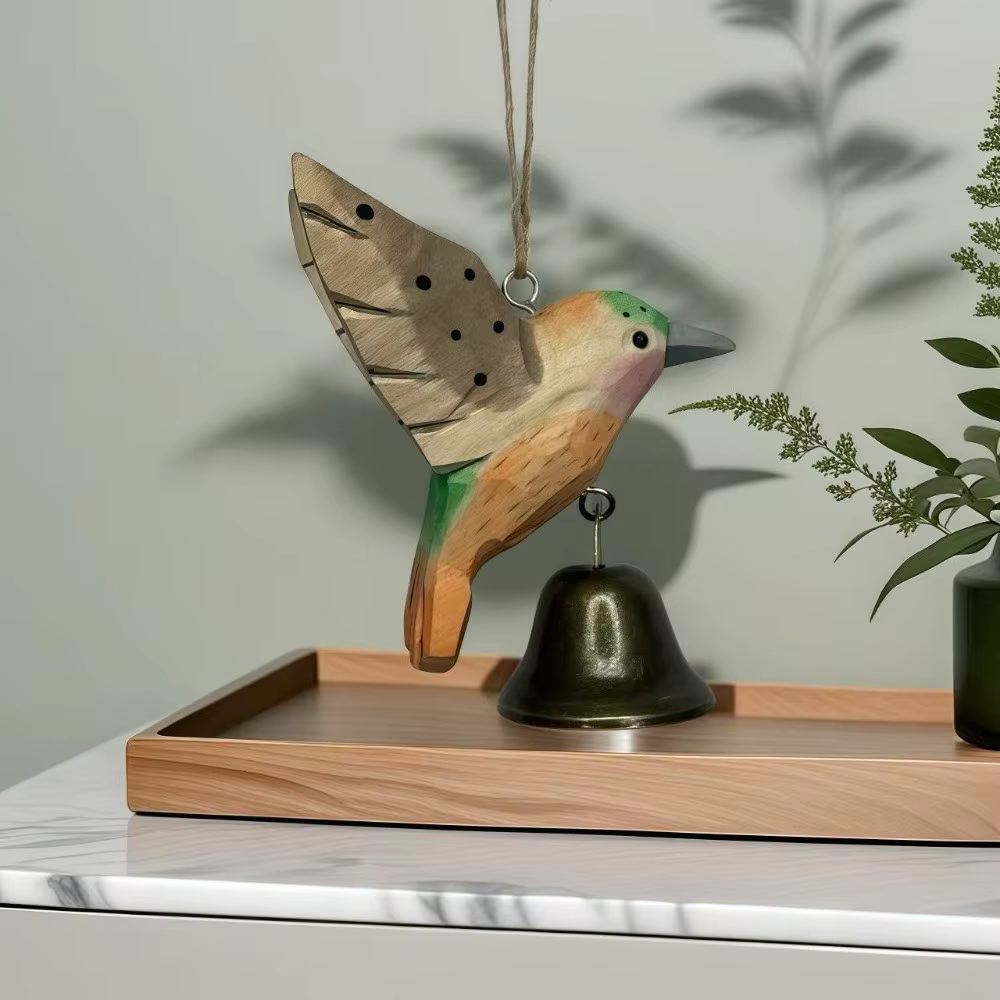 Figurine d'oiseau colibri sculptée à la main en bois