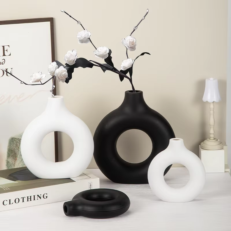 Vase blanc nordique-plastique aspect céramique pour décor moderne