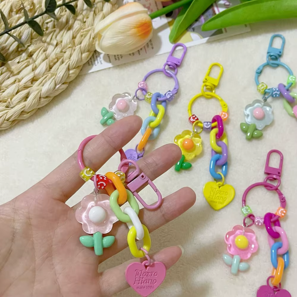 Porte-clés pendentif fleur multicolore, porte-clés cœur coloré en acrylique, breloque sac Kawaii pour sac à dos et sac à main, tendance