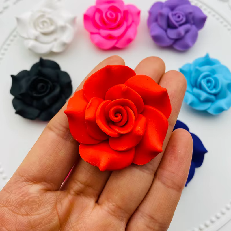 Grande fleur en argile pour l'artisanat