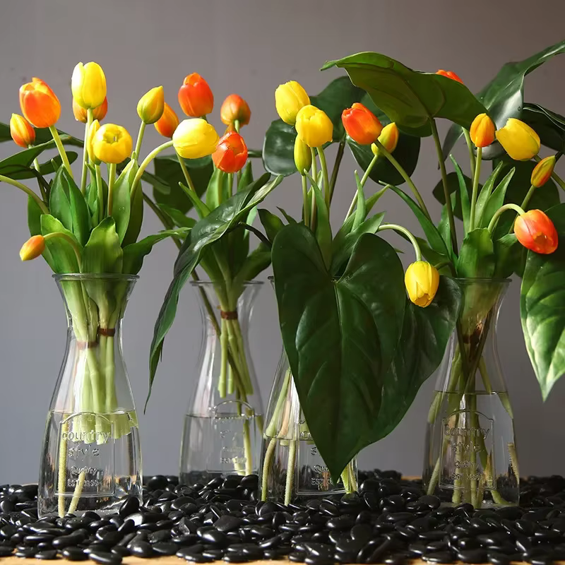 Bouquet de tulipes à cinq têtes hydratantes de haute qualité