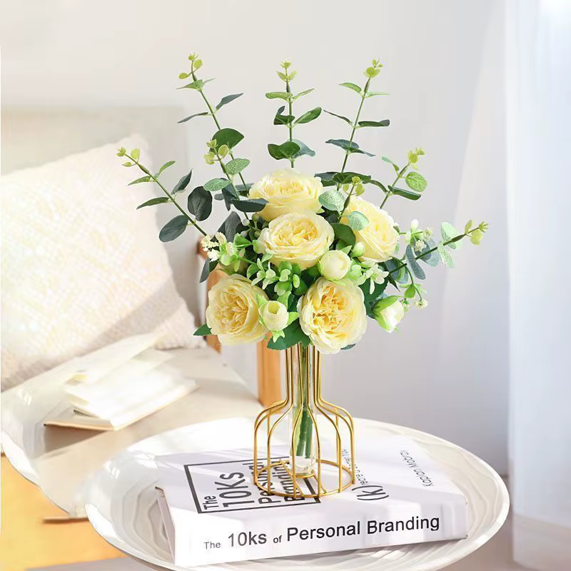 Fleurs artificielles de pivoine de 17 pouces avec Eucalyptus