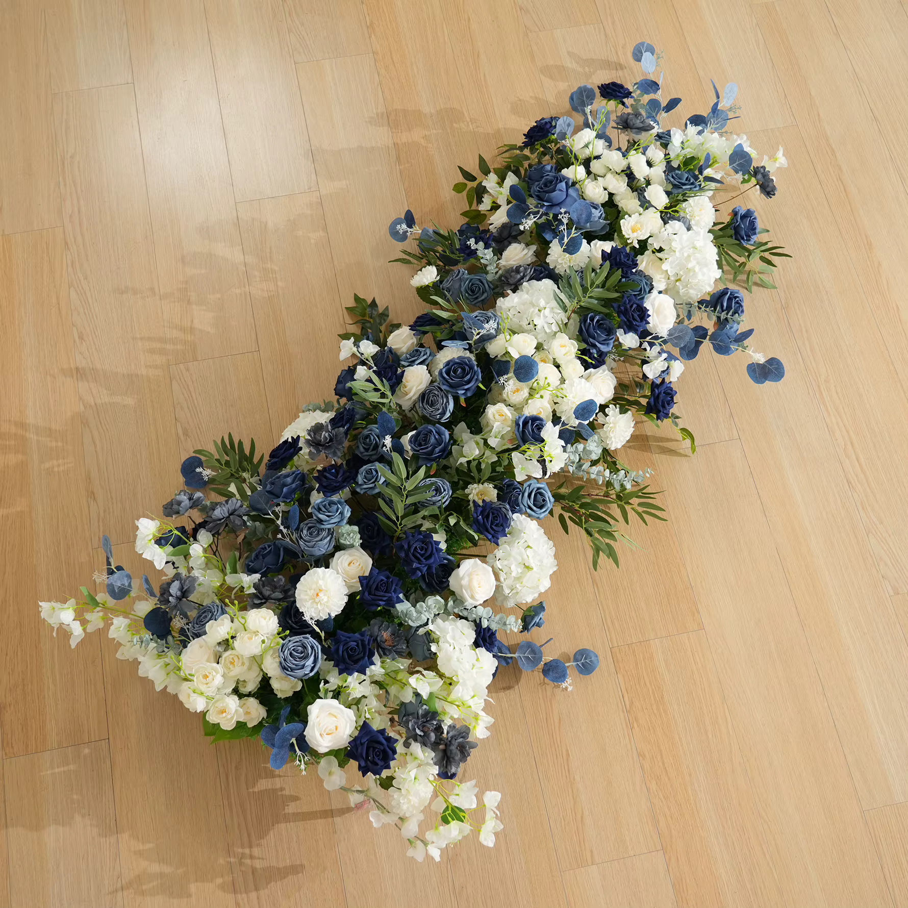 Angela fleur A9032 bleu blanc Rose verdure KT conseil Arrangement Floral mariage toile de fond événement