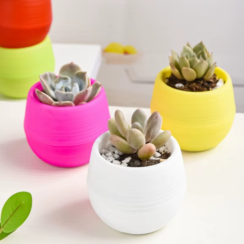Ensemble de pots de fleurs en plastique
