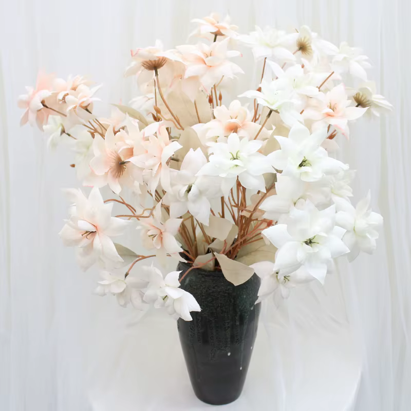 6 têtes de petites fleurs artificielles en soie blanches pour la décoration de table à la maison
