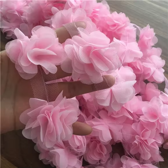 24 pièces de fleurs (2 yards) en dentelle de mousseline 3D