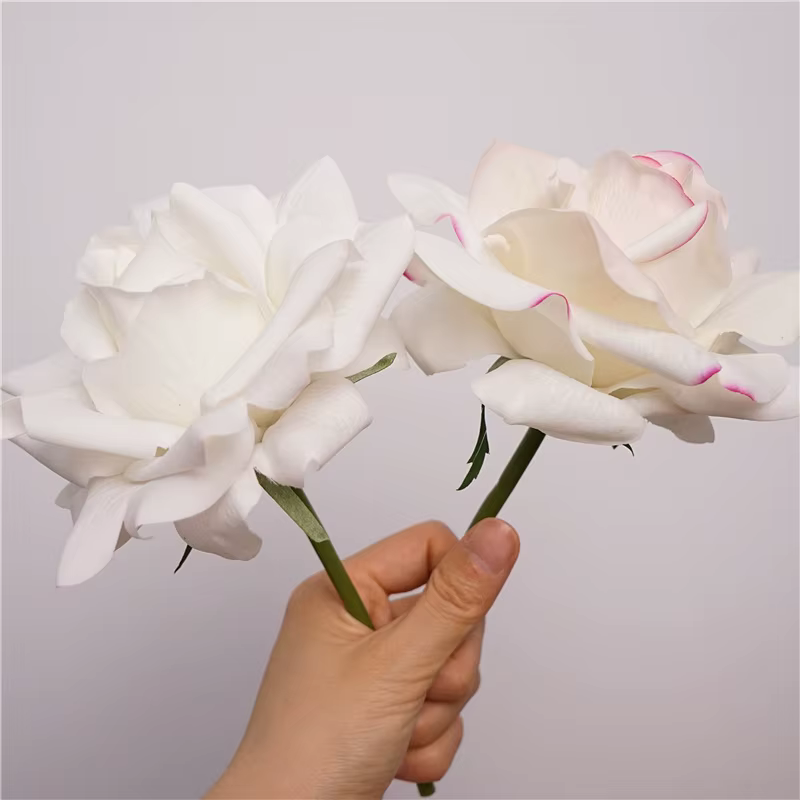 Roses Artificielles Hydratantes au Toucher Réel
