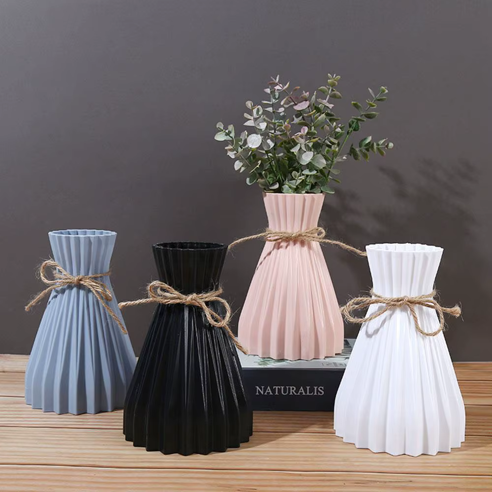 Vase à fleurs en plastique