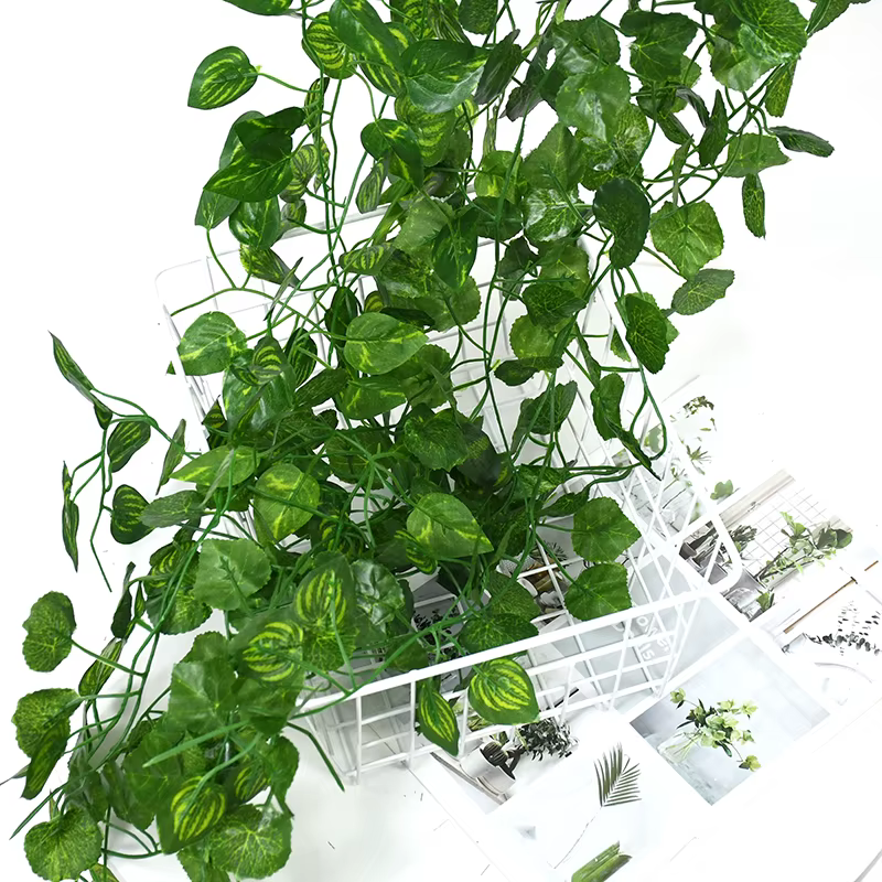 Guirlande de feuilles de lierre vert artificielles de 2.1M