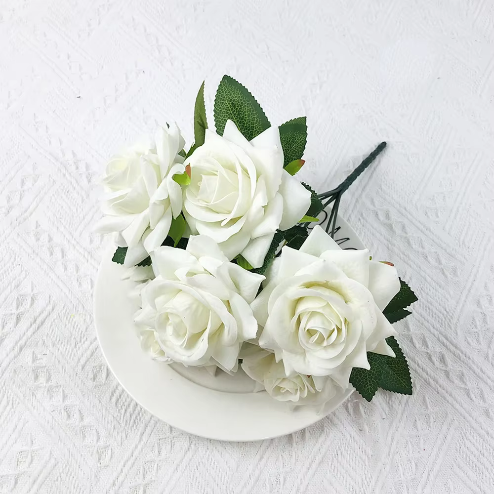 Bouquet de roses artificielles en velours