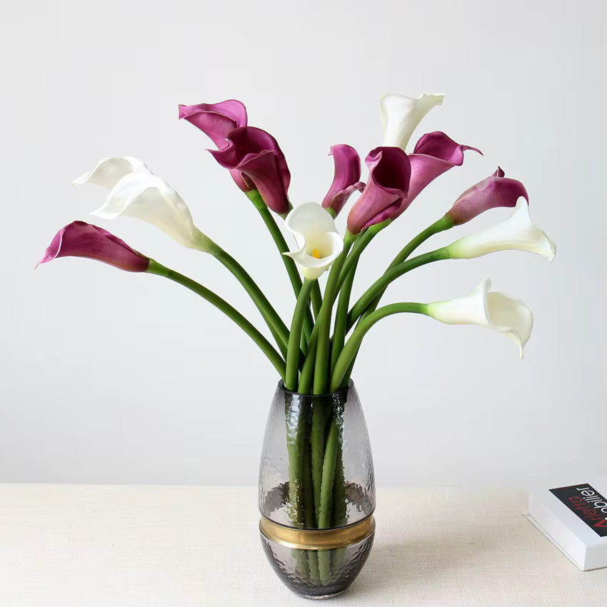 Fleur artificielle de lys calla