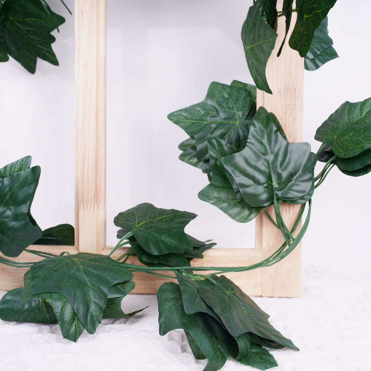 Plantes de vigne artificielles suspendues en soie Liana